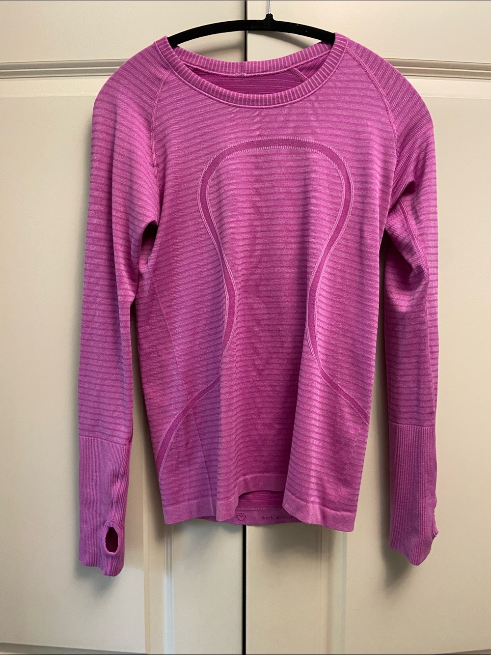 lululemon athletica Swiftly Tech Fuchsia Seamless Long-Sleeve Crew Top